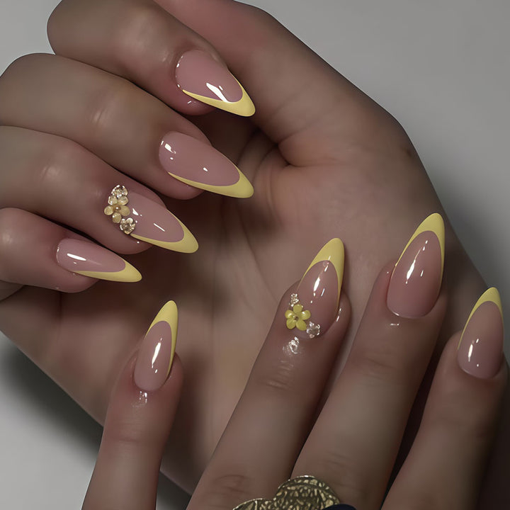 Elegant Floral Accent Nail Art Kit Kalsten