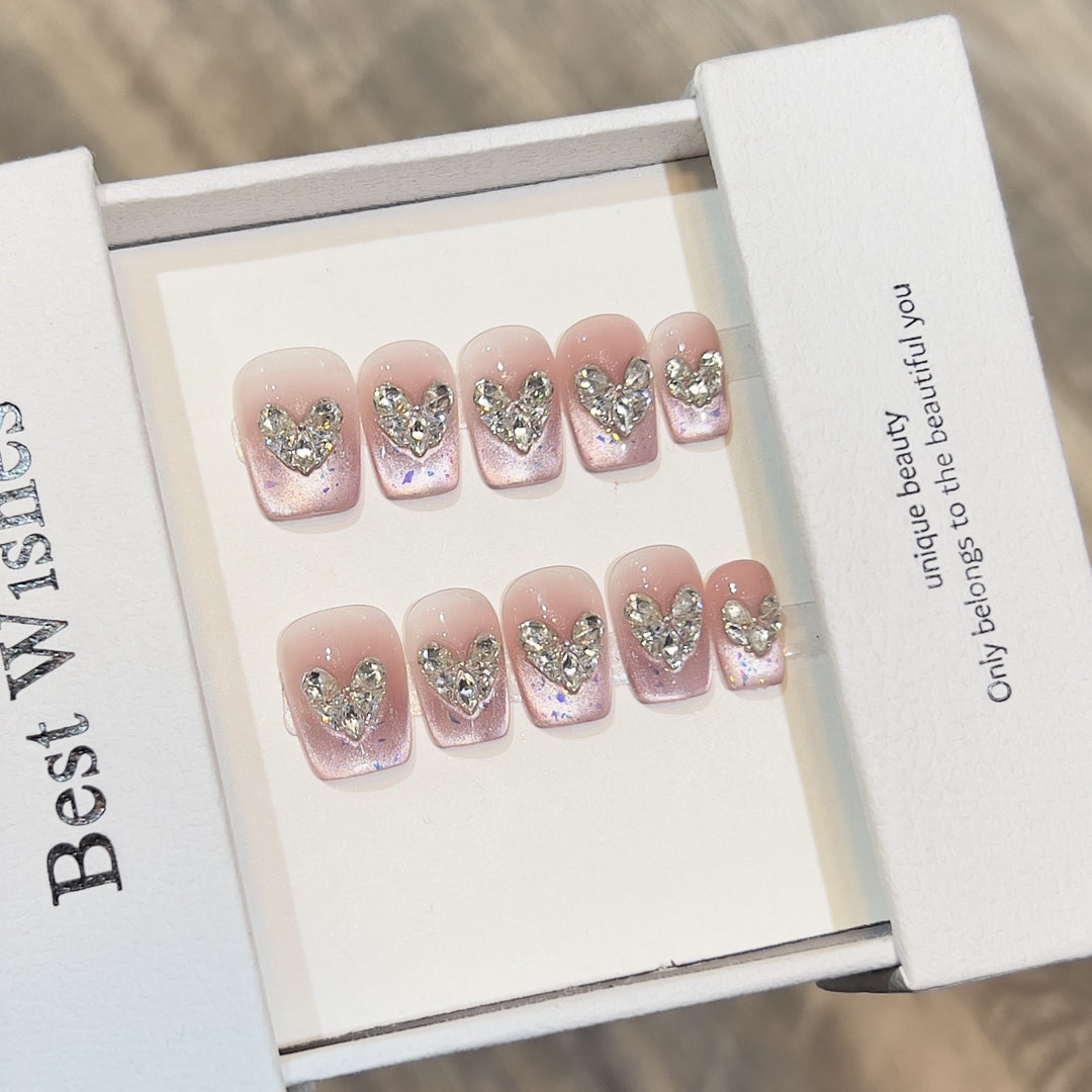 Glamorous Heart-Accent Press-On Nail Set Kalsten