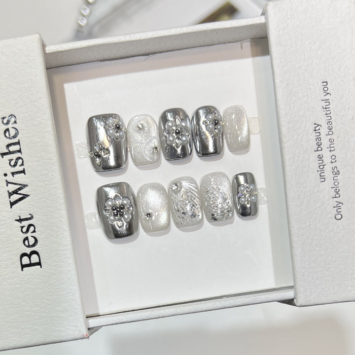 Decorative Silver Press-On Nail Set Kalsten