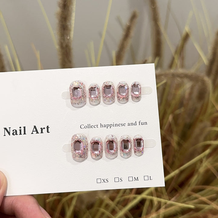 Decorative Press-On Nail Art Set with Glittering Accents