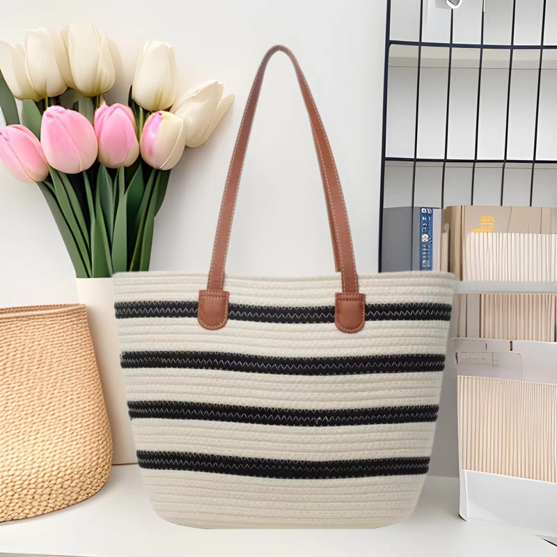 Fashion shopping bag with textured wicker design and leather handles Kalsten