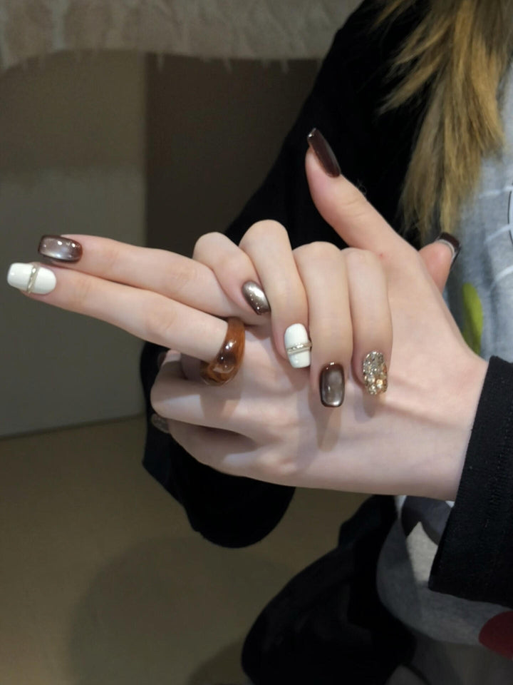 Artificial nails with elegant glitter pattern Kalsten