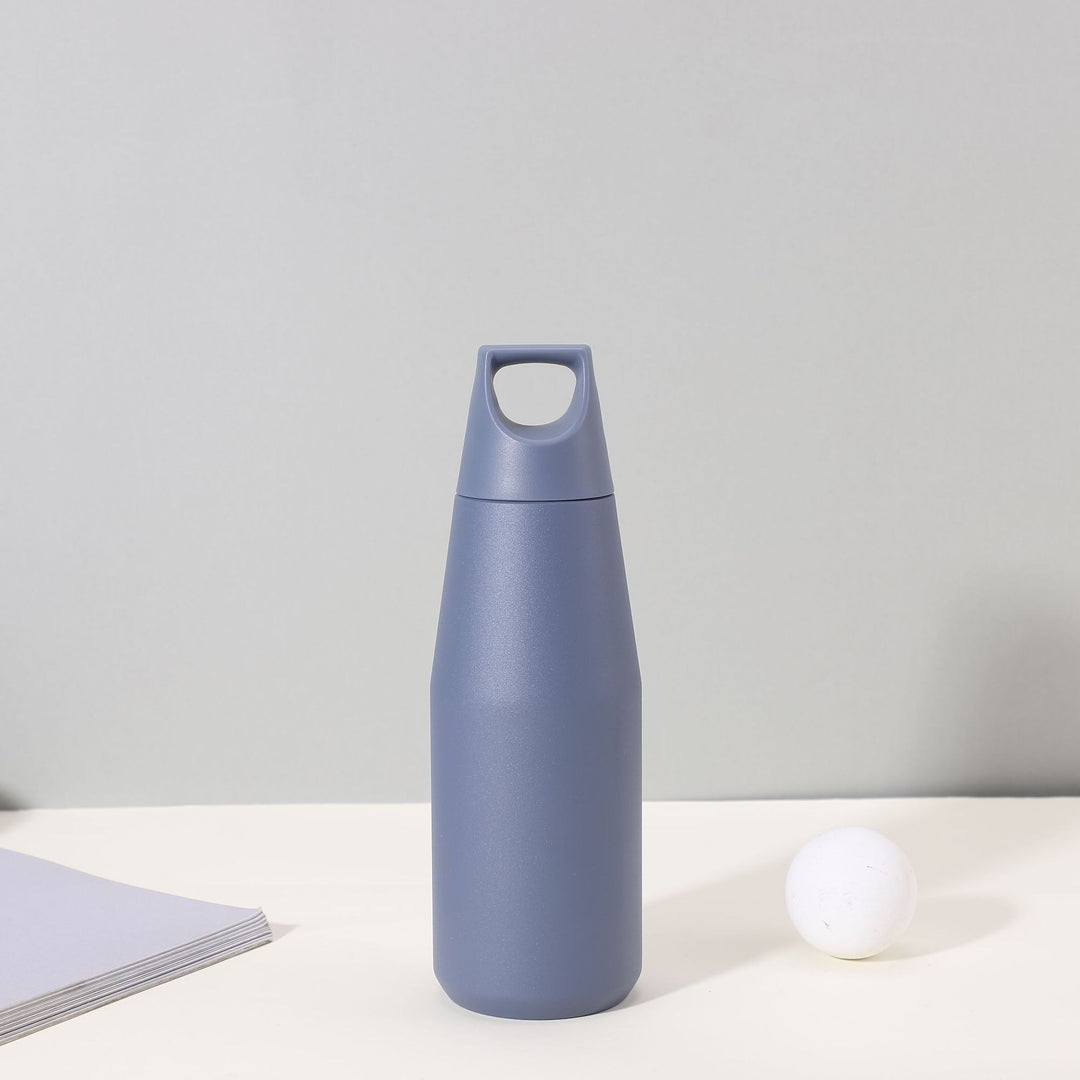 Women's stylish insulated bottle with ergonomic carrying handle Kalsten