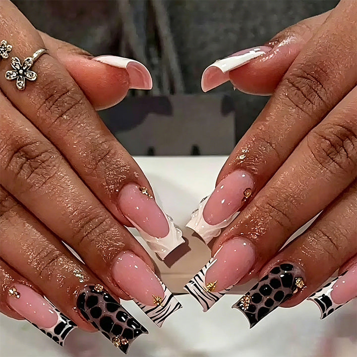 Elegant artificial nails with hand-painted floral accents Kalsten