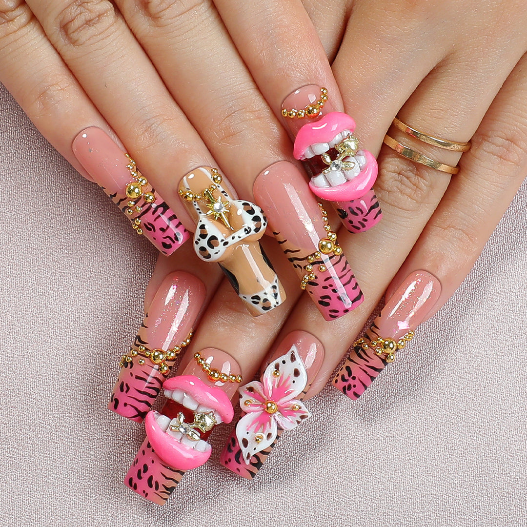 Creative nail set with elegant animal and floral pattern Kalsten