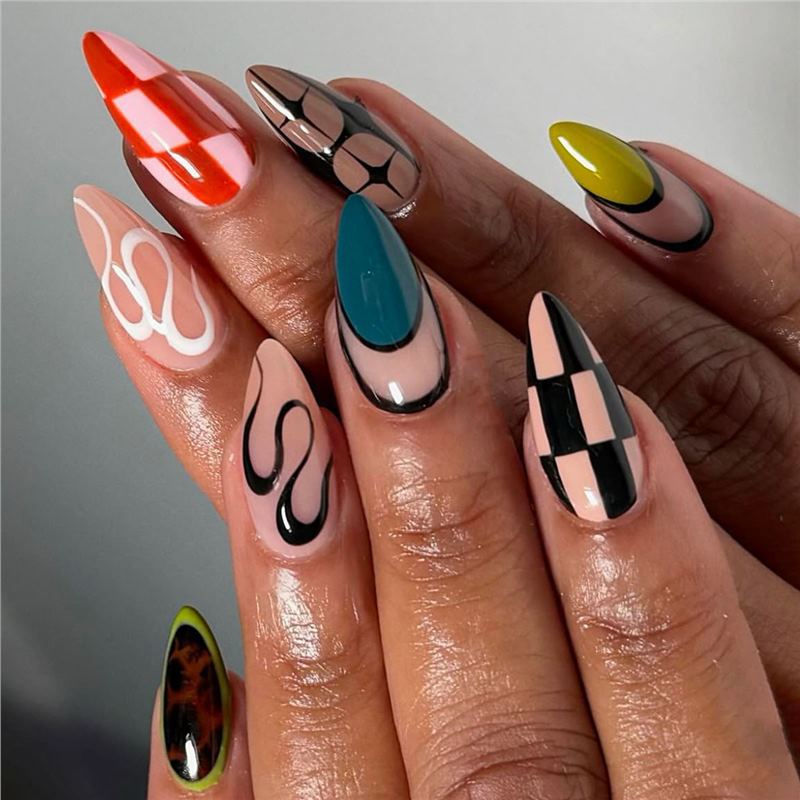 Abstract Artistic Press-On Nail Set Kalsten