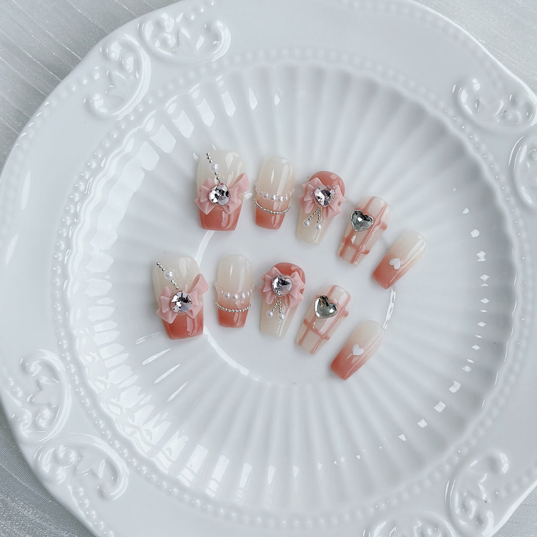 Artistic Floral-Embellished Press-On Nails