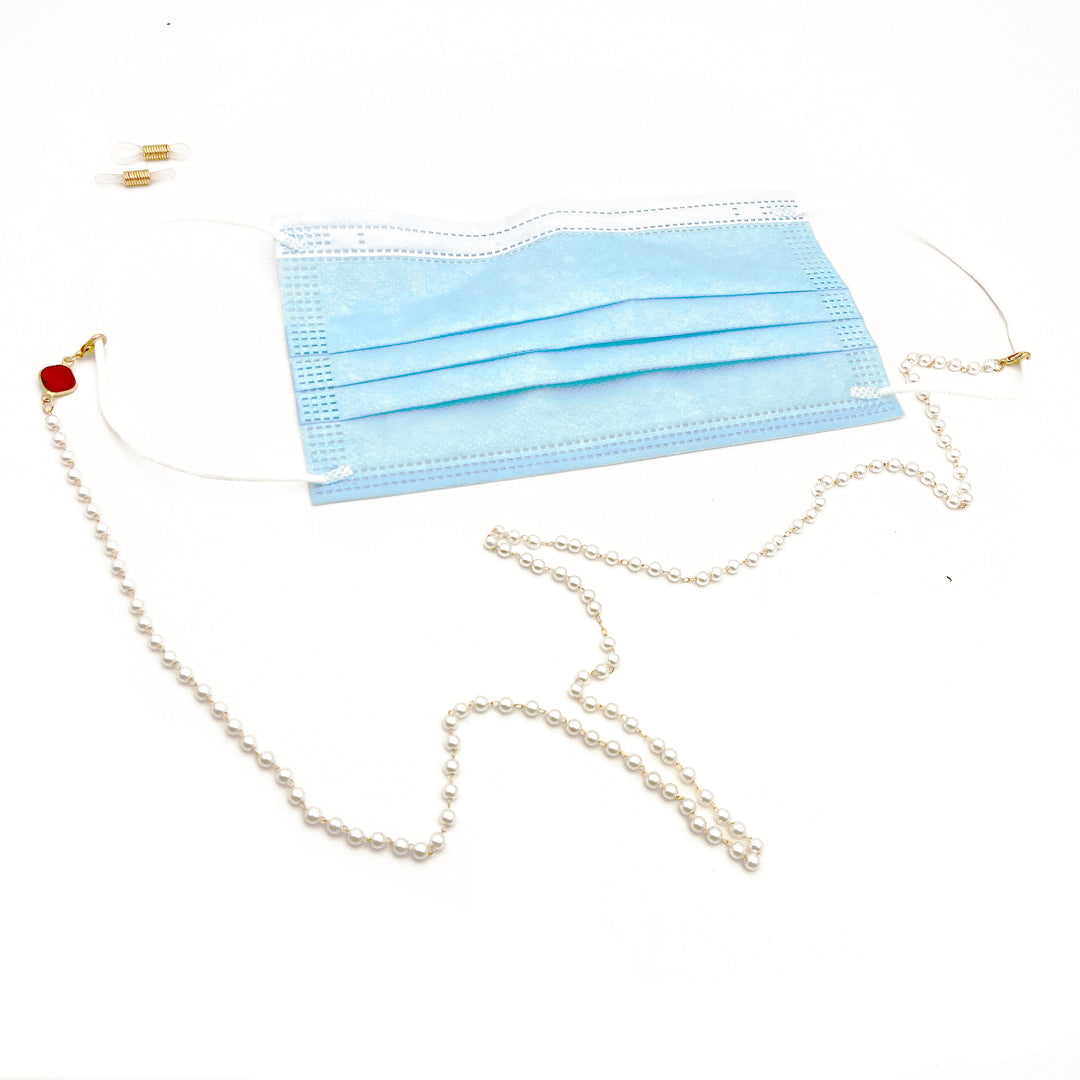 Elegant pearl necklace with golden accents Kalsten