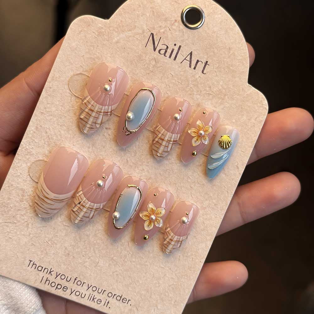 Artistic Seashell-Themed Press-On Nail Collection Kalsten