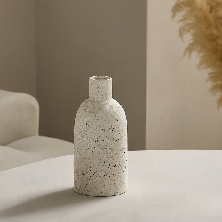 Elegant and Artistic Ceramic Vase Kalsten