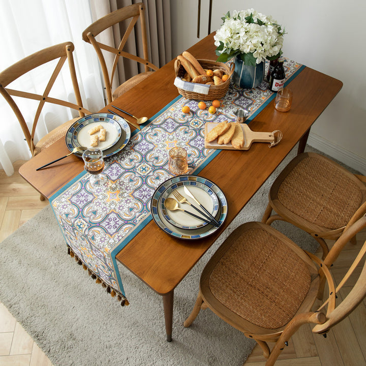 Vintage-Inspired Dining Table Runner