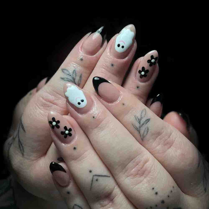 Artistic Halloween-Themed Press-On Nail Art Kalsten