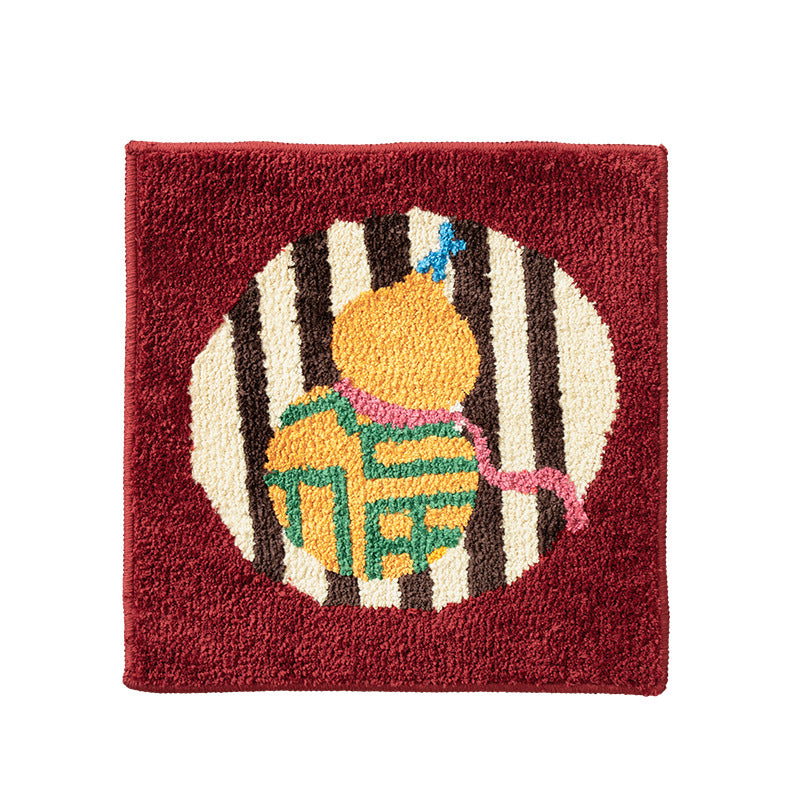 Hand-tufted square decor bath mat with animal motif and non-slip back Kalsten