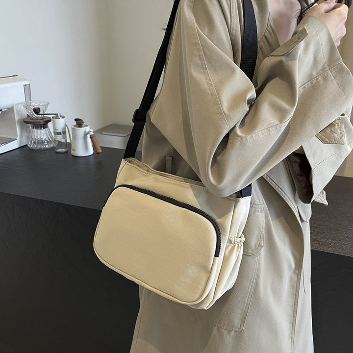Practical shoulder bag with versatile storage compartments Kalsten