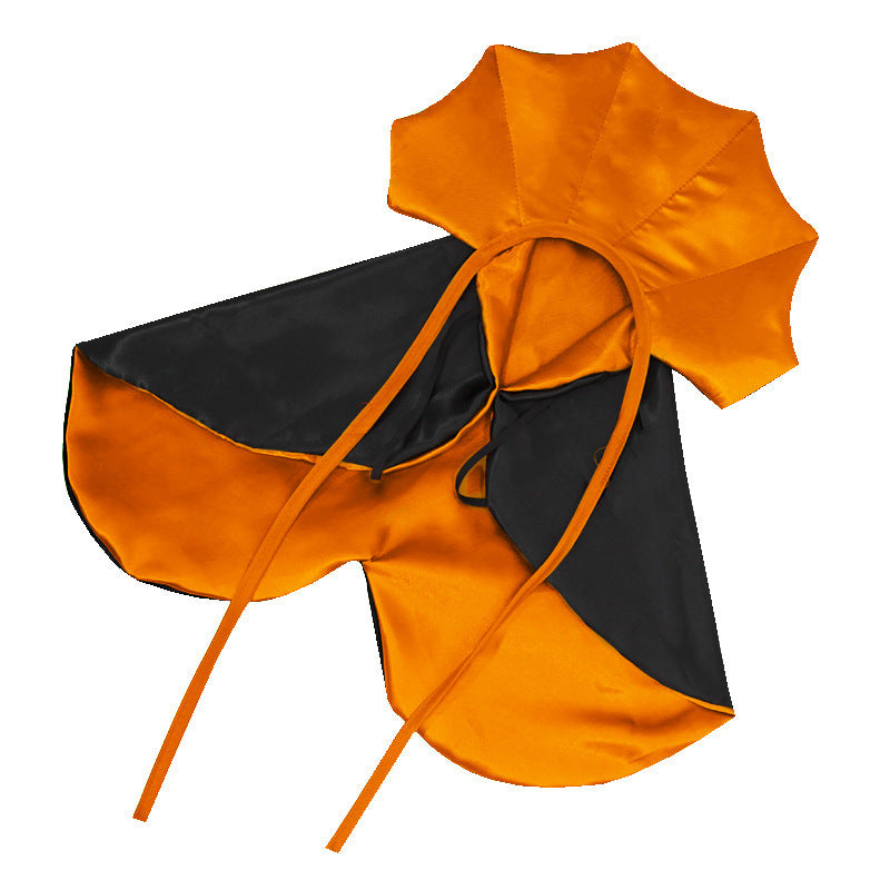 Hooded cape for costume parties