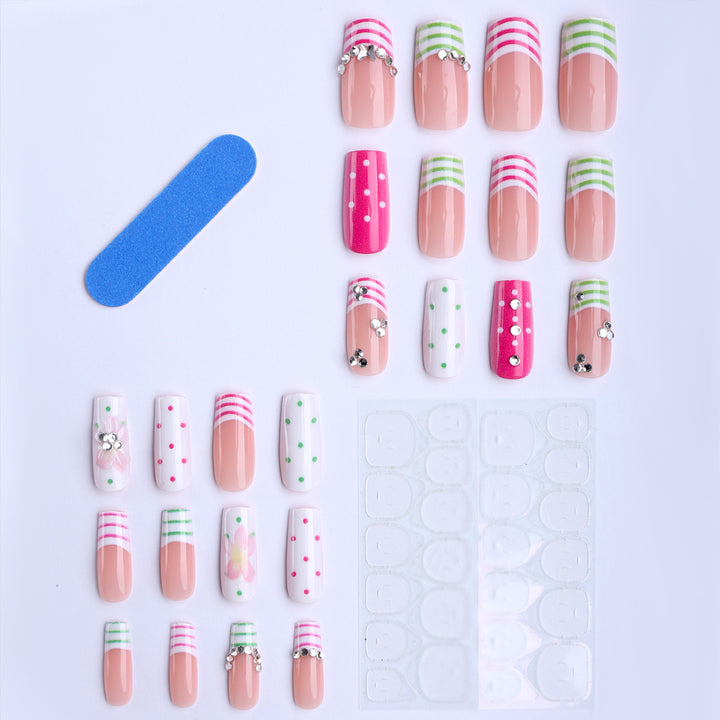 Artificial nails with creative patterns and applications Kalsten