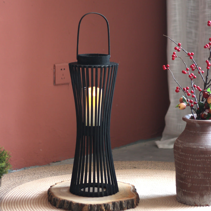 Elegant lantern made of woven wood Kalsten