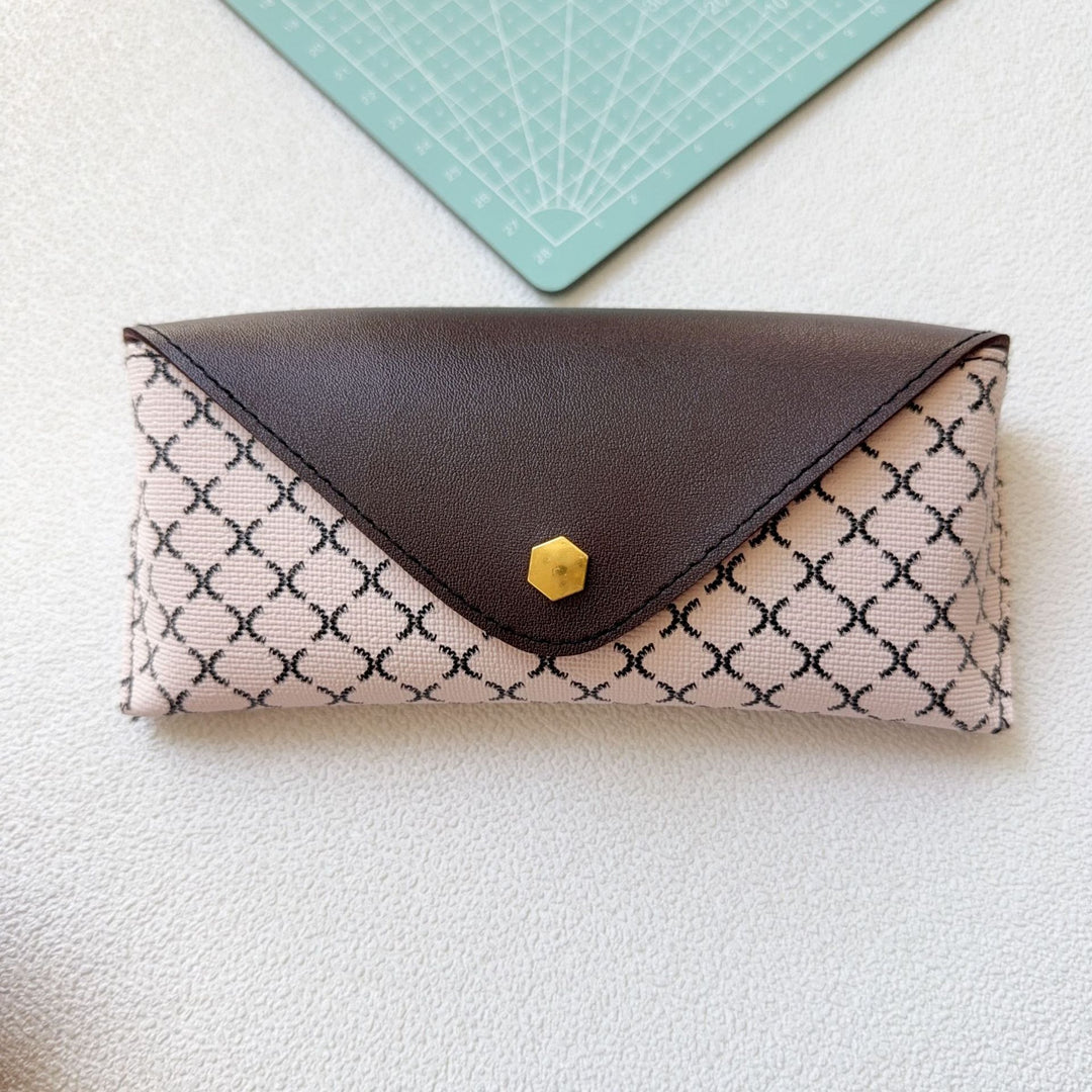 Checkered Pattern Eyewear Case Kalsten