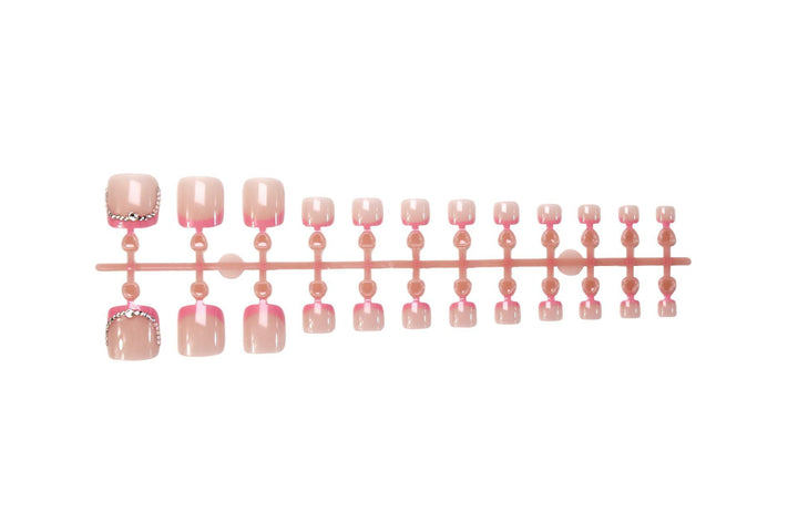 Nail art set with elegant glitter and lace accents Kalsten