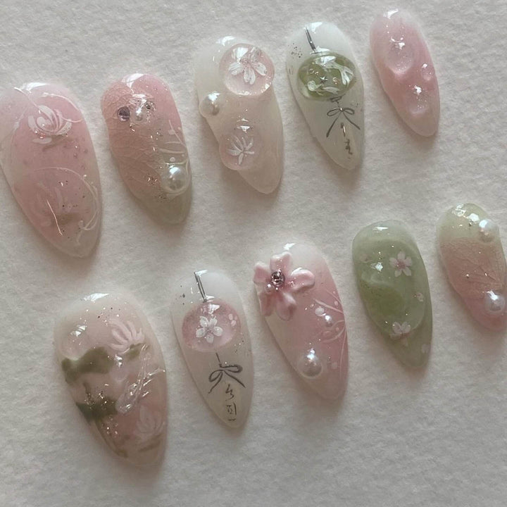 Thematic Artisan Press-On Nail Set Kalsten