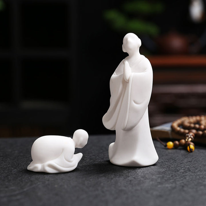 Elegant and modern Feng Shui sculpture Kalsten