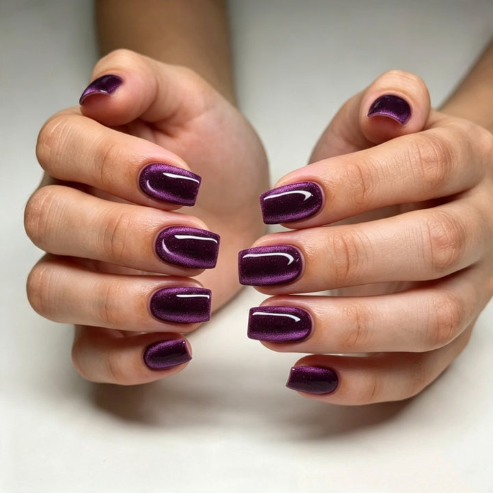 Artificial nails with glossy metallic finish and striking ombre effects Kalsten