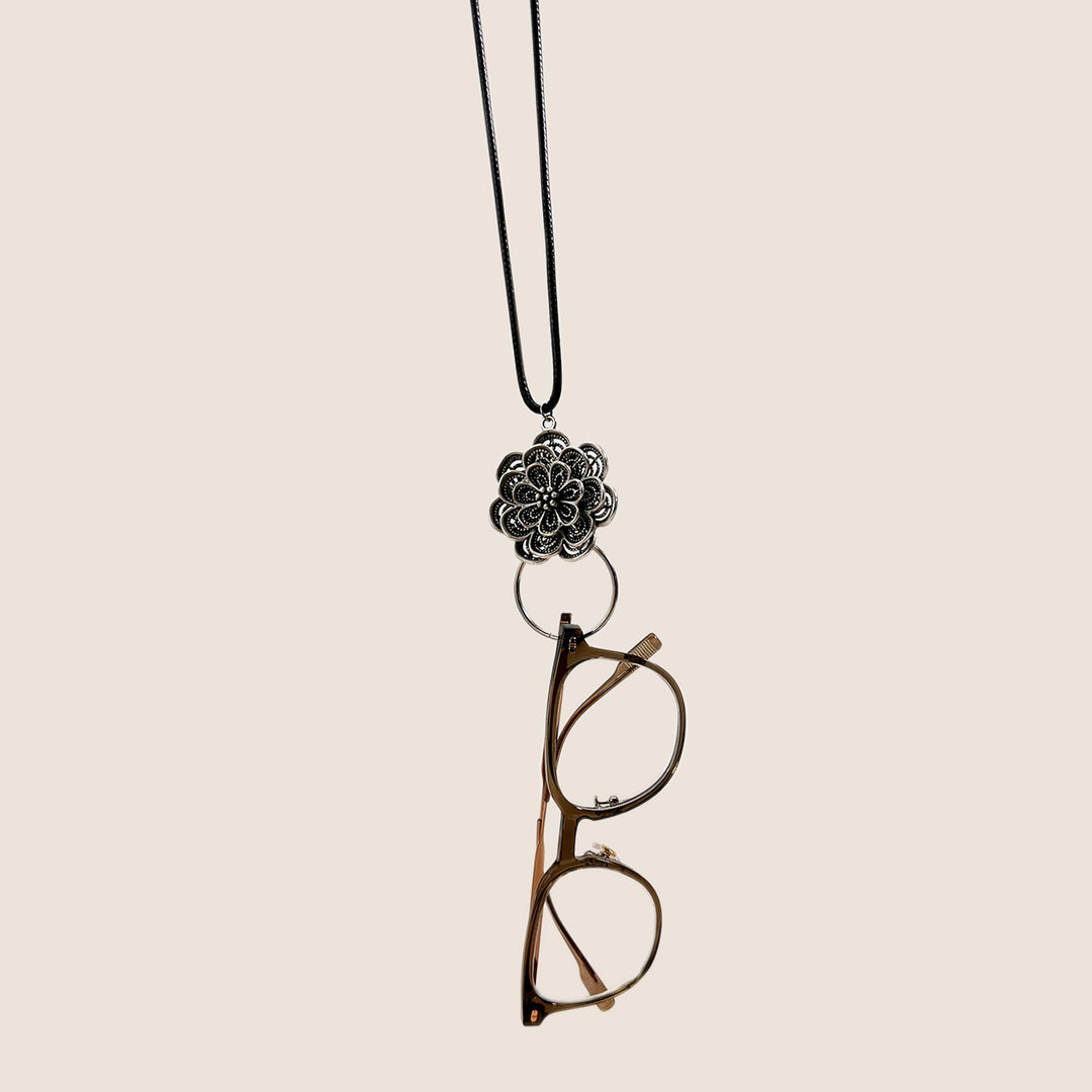 Floral Pendant Necklace Kalsten