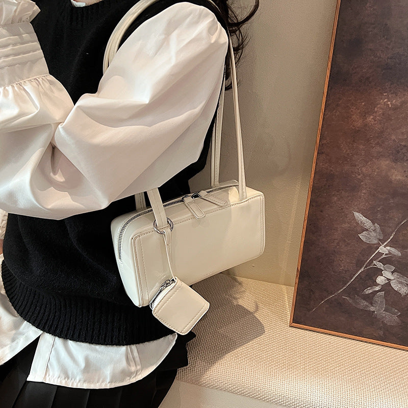 Elegant Structured Handbag Kalsten