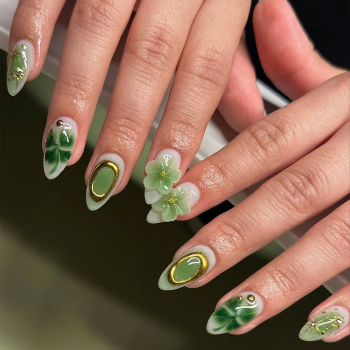 Nail art with botanical designs Kalsten