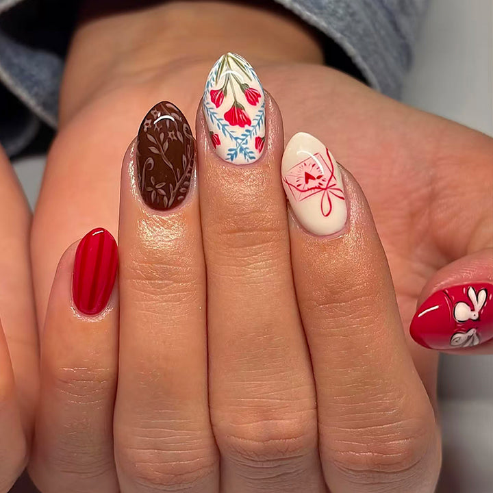 Artificial nails with romantic and playful designs Kalsten