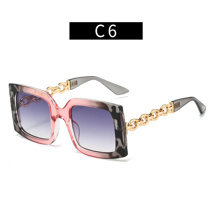 Ladies elegant sunglasses with luxurious chain details Kalsten