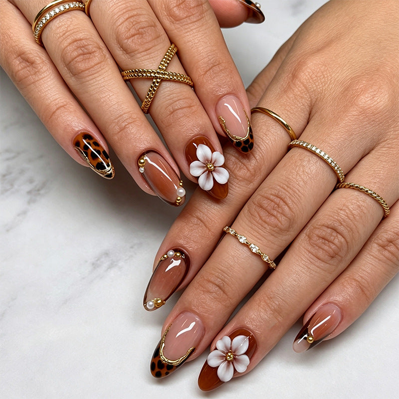 Elegant artificial nails with floral and animal motifs Kalsten
