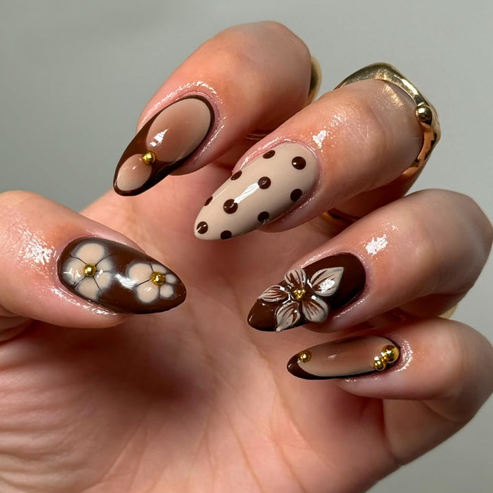 Artistic Fingernails in Elegant Design with 3D Flower Accents Kalsten