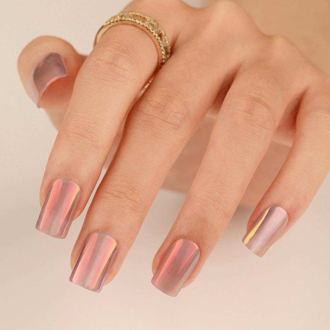Elegant and stylish artificial nails Kalsten