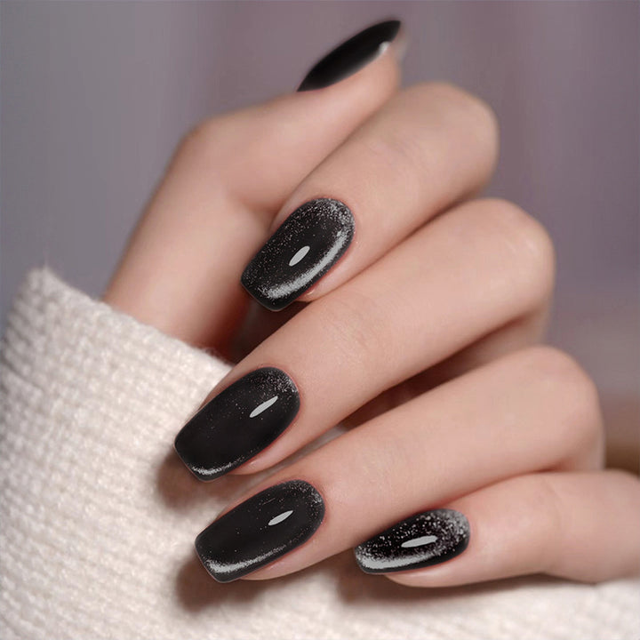 Nail art set with elegant metallic finish Kalsten