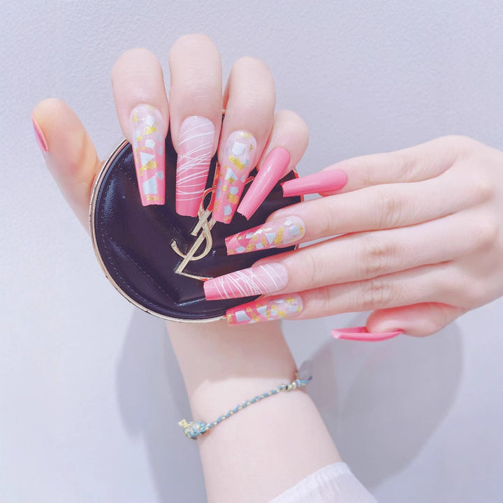 Nail art set with glittering accents and trendy design Kalsten