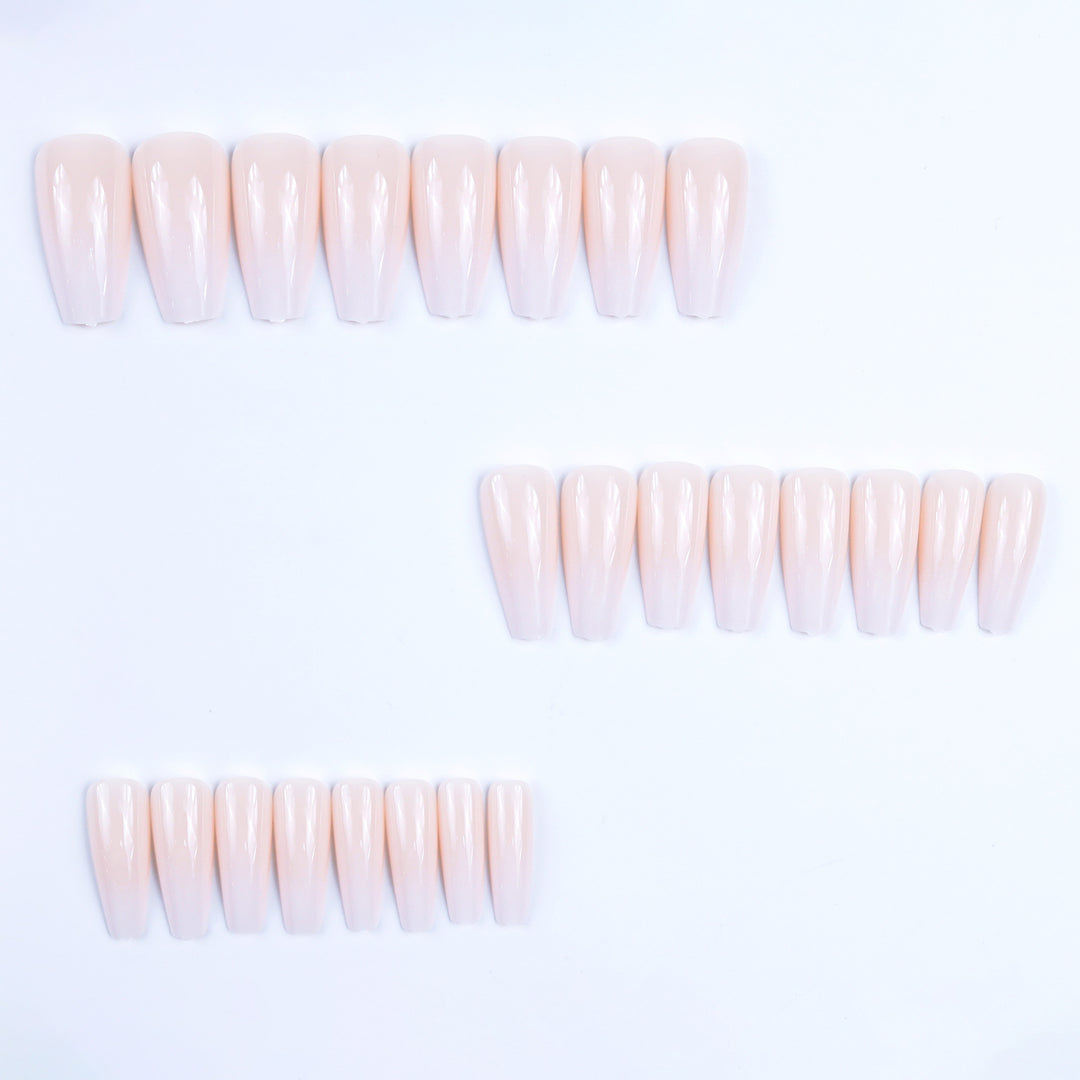 Artificial Nail Tips in Modern Stiletto Design Kalsten