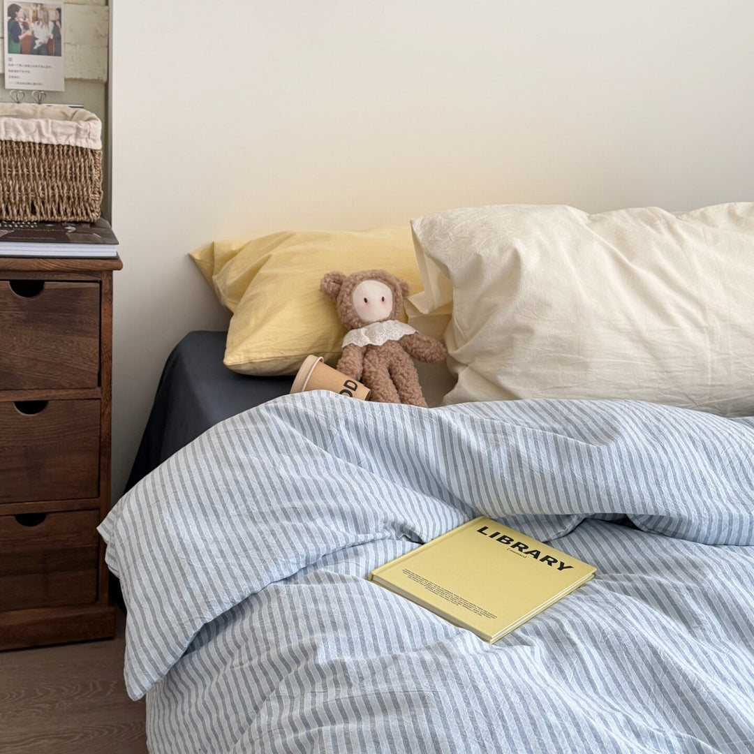 Washed linen bedding set with pillowcases