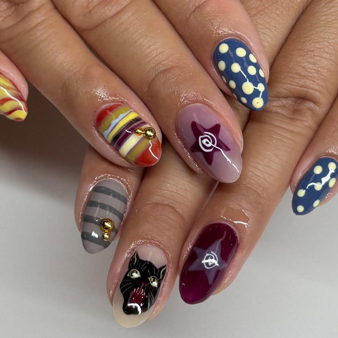 Artificial nails with creative patterns and unique details Kalsten