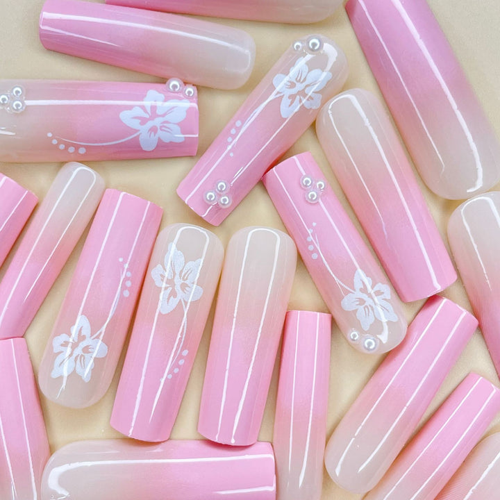 Elegant Floral Nail Extensions Kalsten