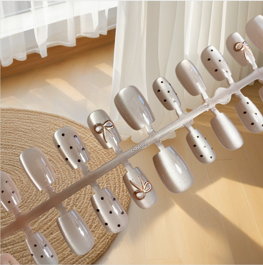 Decorative Press-On Nail Set with Bow Accents Kalsten