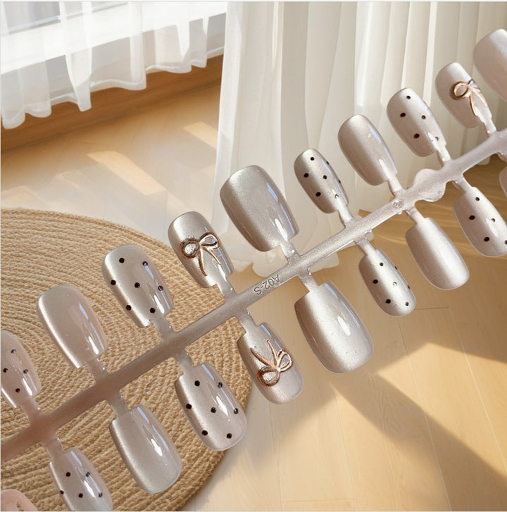 Decorative Press-On Nail Set with Bow Accents Kalsten