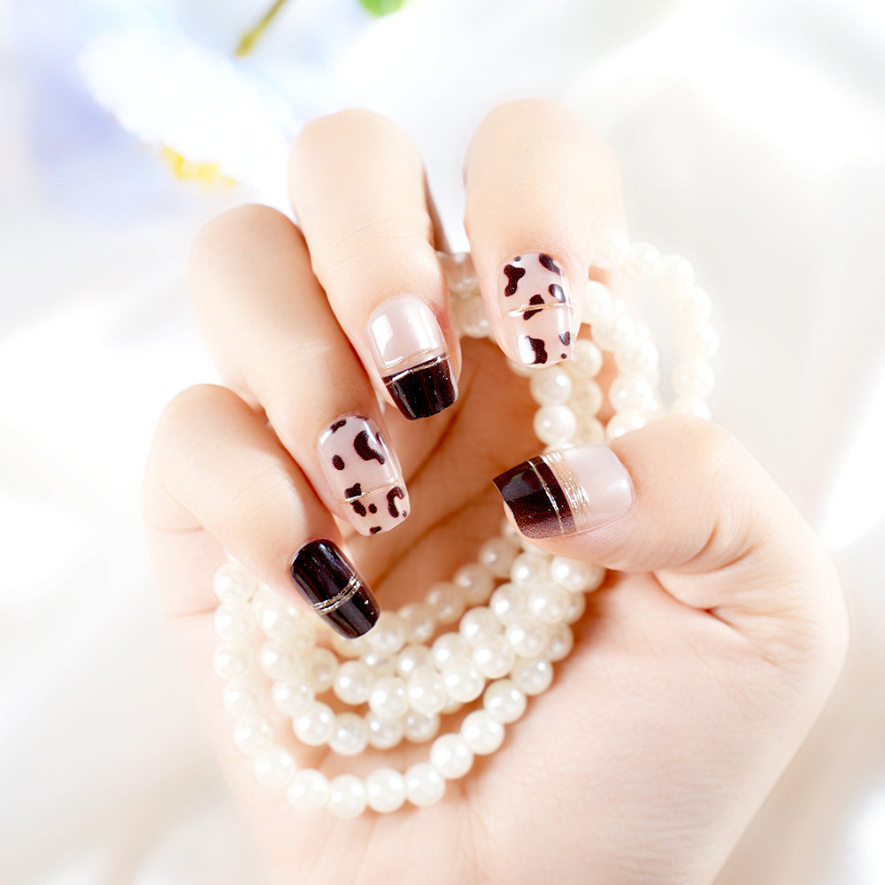 Artistic Press-On Nail Art Set Kalsten