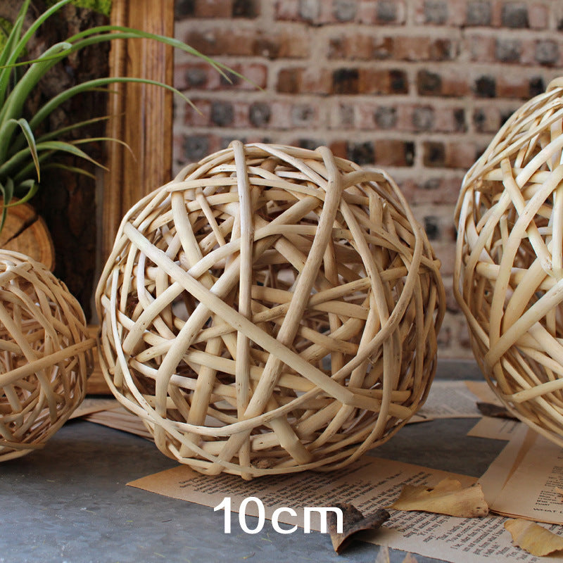 Decorative natural material decor ball Kalsten