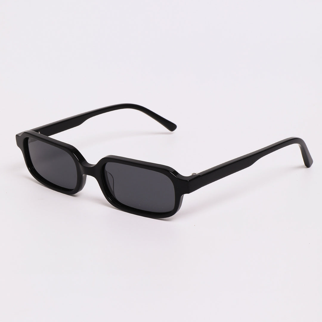 Women's sunglasses in a modern, angular design with advanced UV protection lenses Kalsten