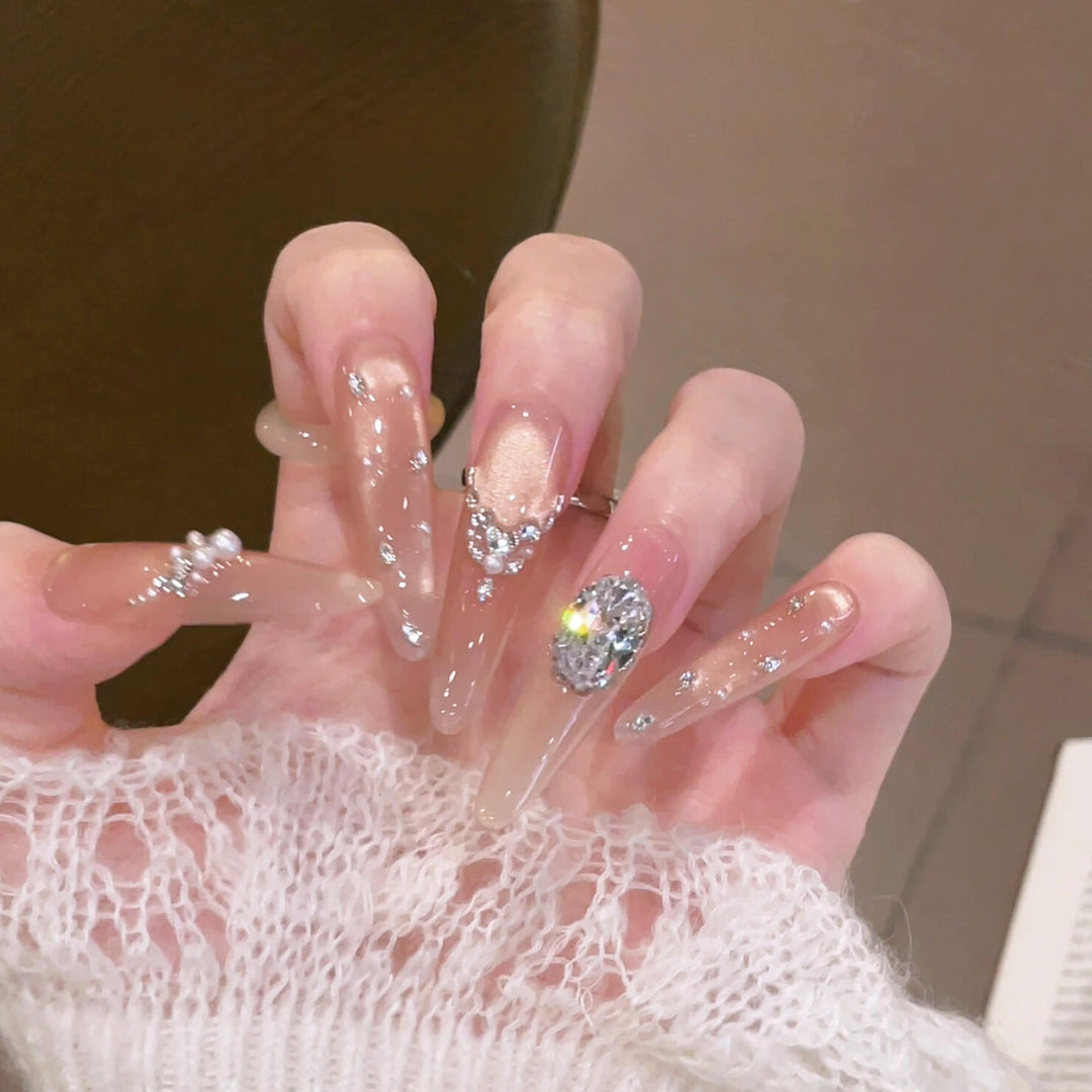 Artificial nails with glamorous design Kalsten