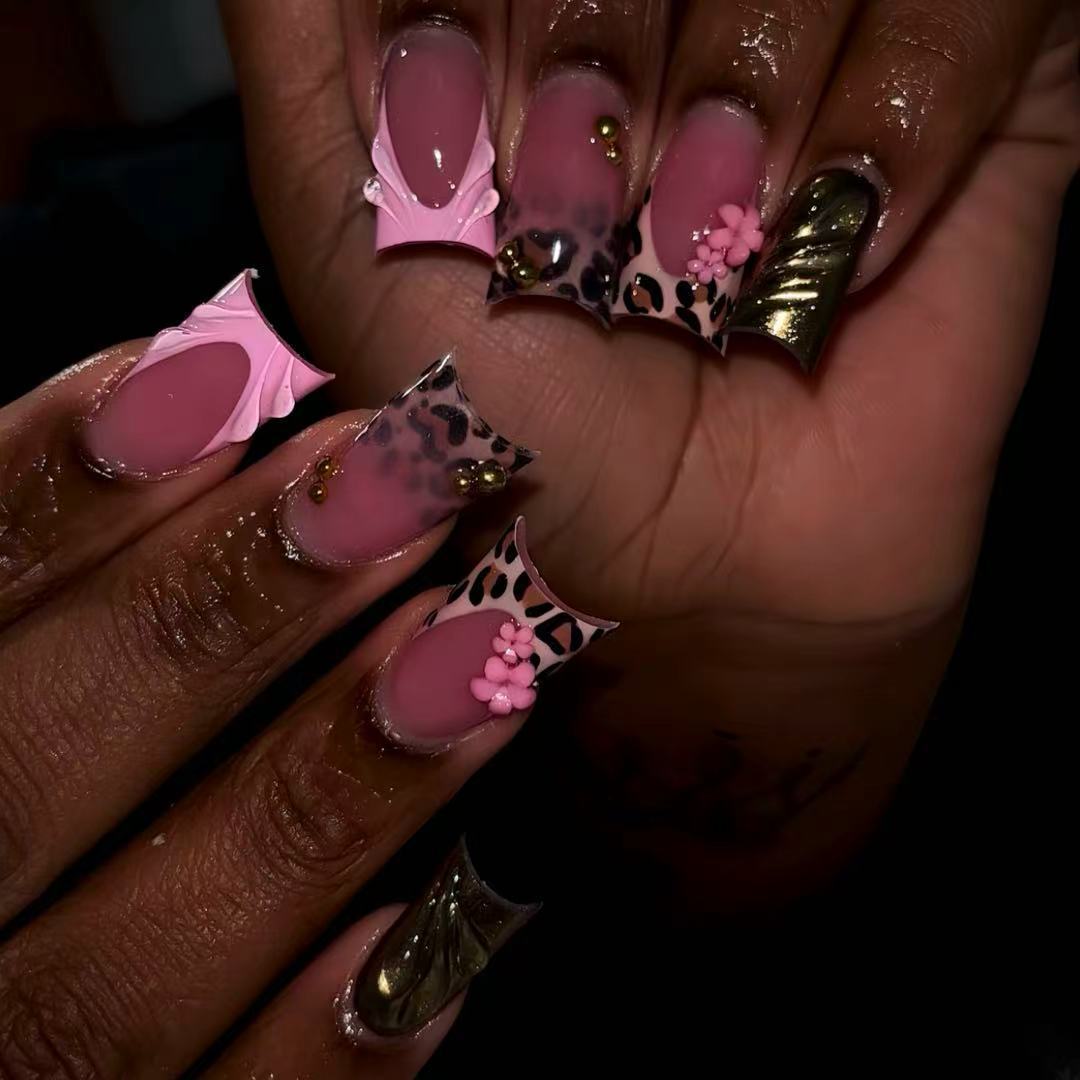 Decorative Press-On Nail Art with Floral and Leopard Accents Kalsten