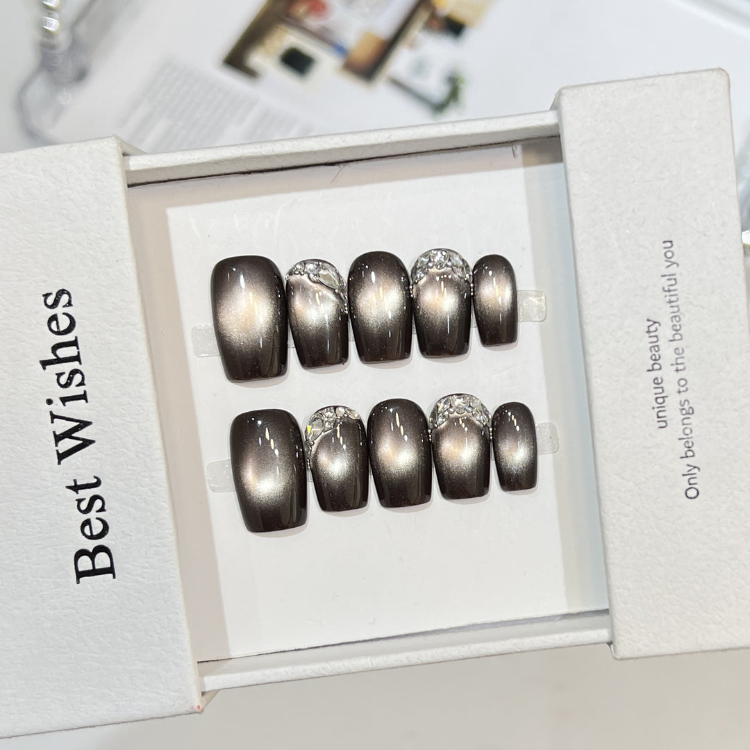 Elegant Press-On Nail Art Set with Rhinestone Accents Kalsten