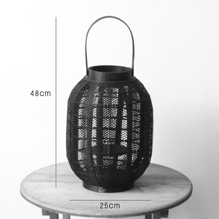 Elegant metal lantern with net design Kalsten