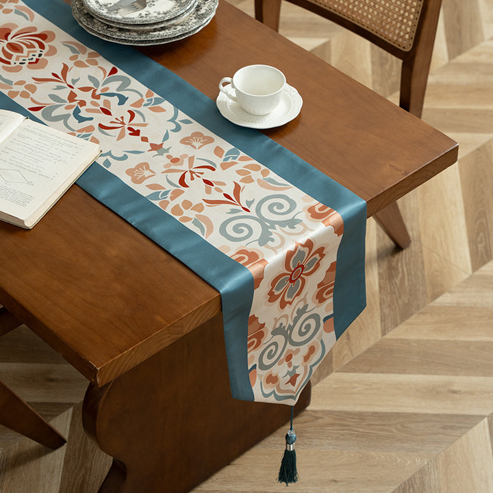 Decorative table runner with oriental tile pattern and tassels Kalsten